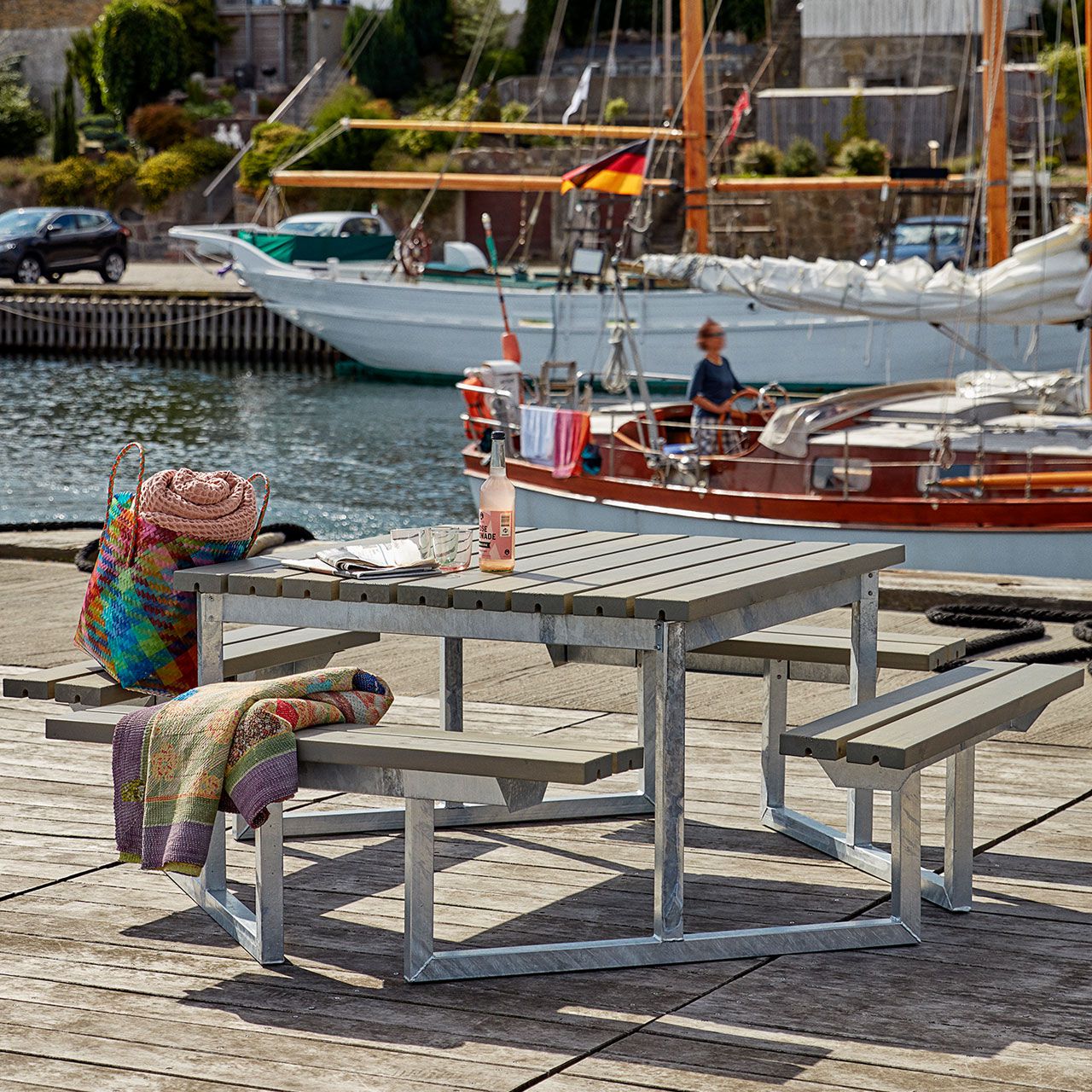 A2010_Picknicktisch_mit_Baenken_TWIST_Holz_Metall_taupe_1_1280x1280.jpg